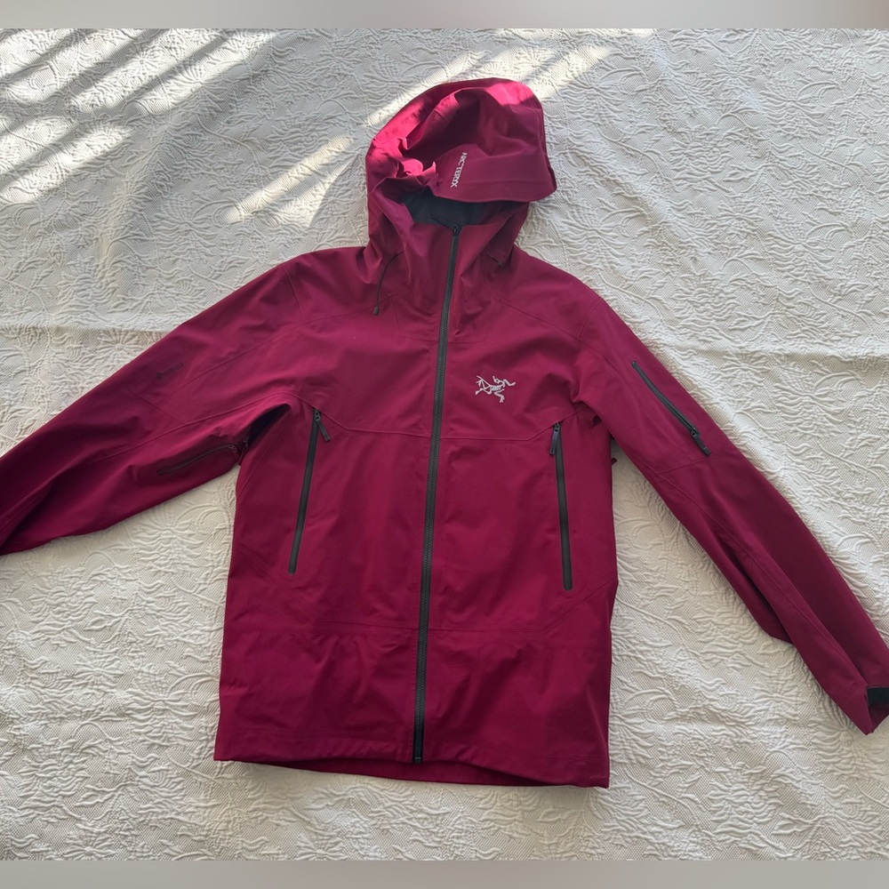 Arc’teryx Sabre AR Jacket Men’s M – GORE-TEX Pro Hard Shell Ski / Snowboard –